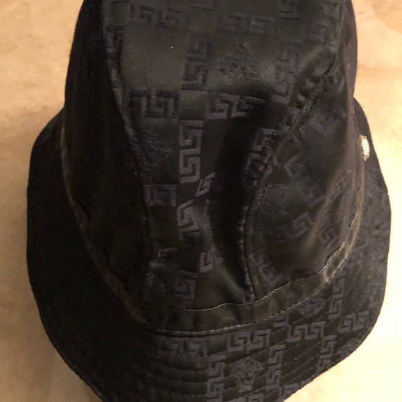 đź–¤VERSACE đź–¤ - Picture 8 of 16